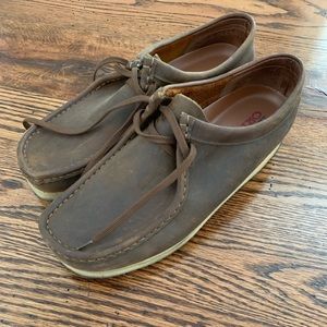 Clark’s men Wallabee lace-ups